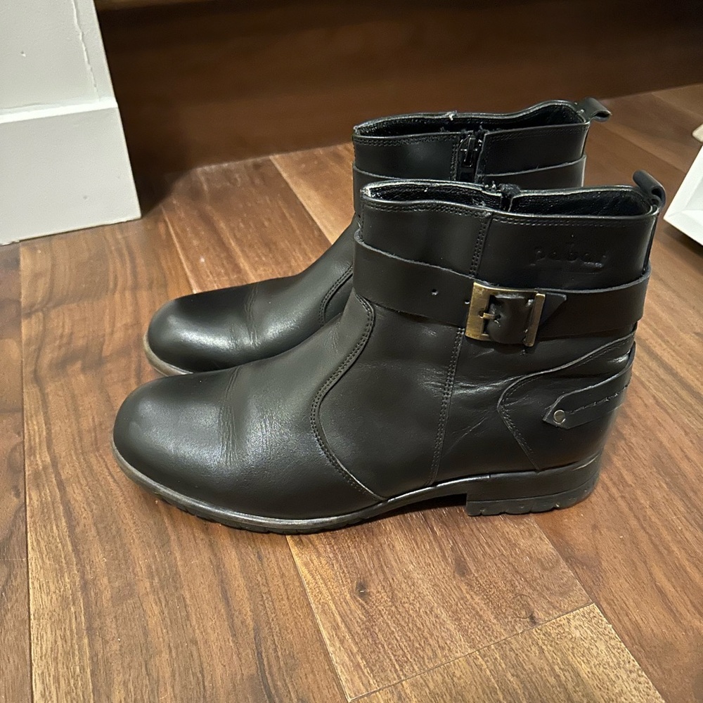 Boots - Picture 2 of 4